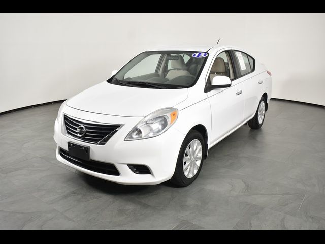 2013 Nissan Versa SV