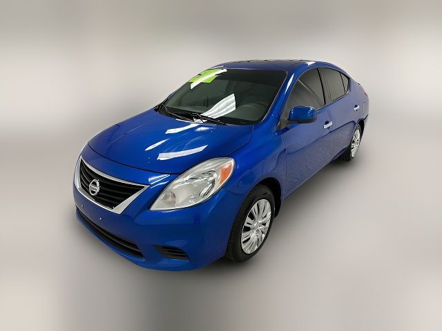 2013 Nissan Versa SV