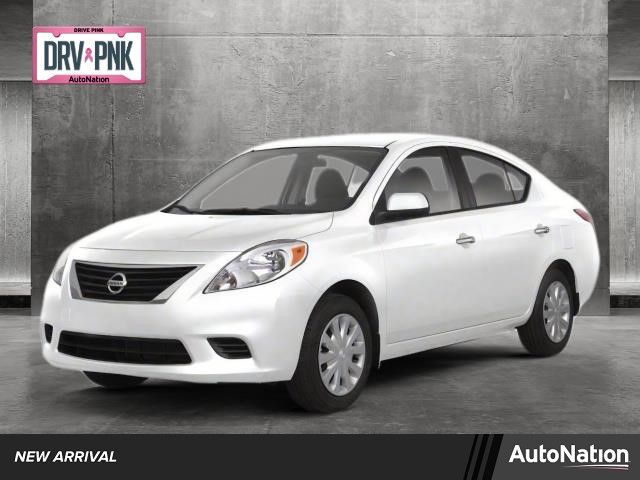 2013 Nissan Versa SV