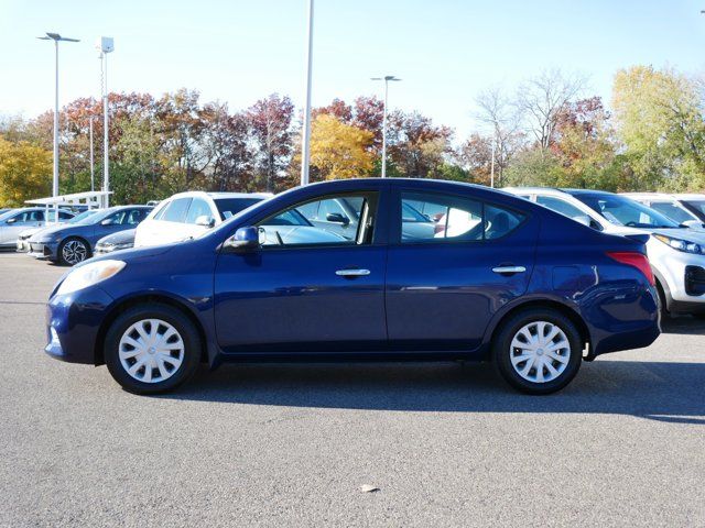 2013 Nissan Versa SV