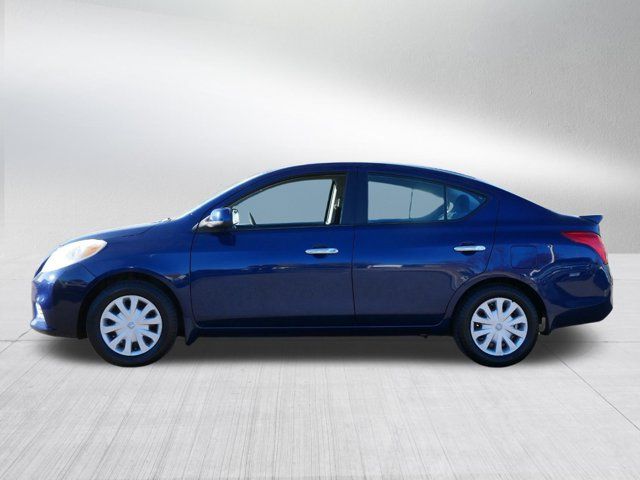 2013 Nissan Versa SV