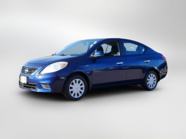 2013 Nissan Versa SV