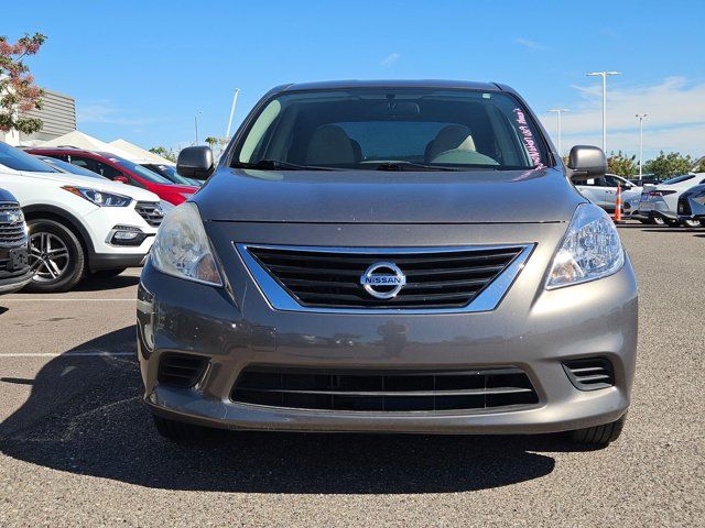 2013 Nissan Versa SV