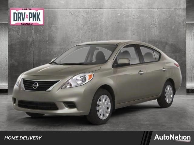 2013 Nissan Versa SV