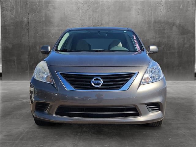 2013 Nissan Versa SV