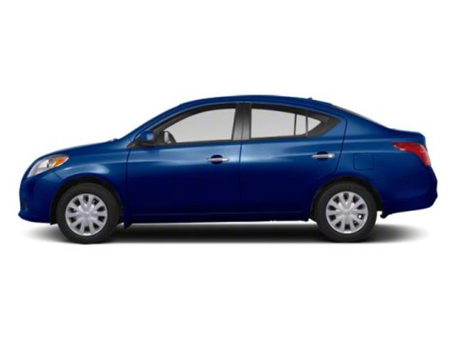 2013 Nissan Versa SV