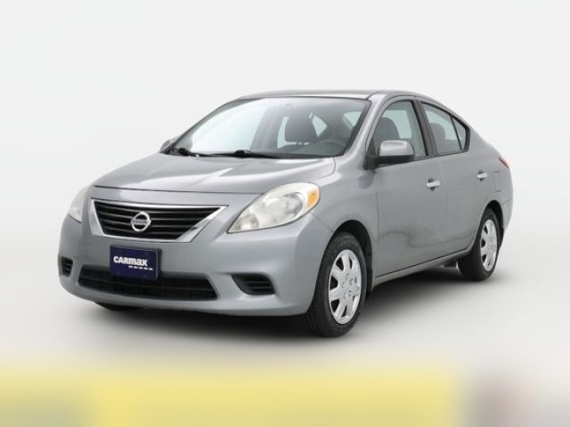 2013 Nissan Versa SV