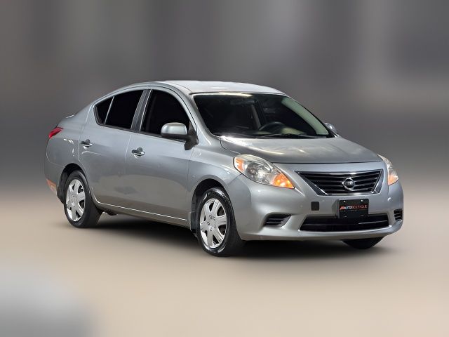 2013 Nissan Versa SV