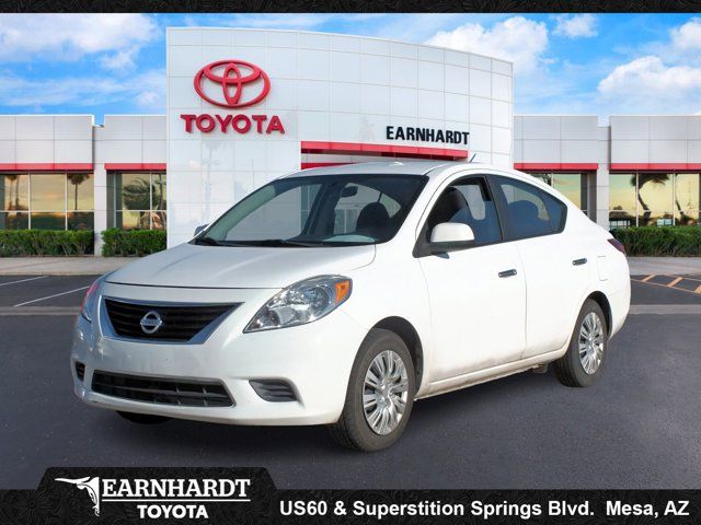 2013 Nissan Versa SV