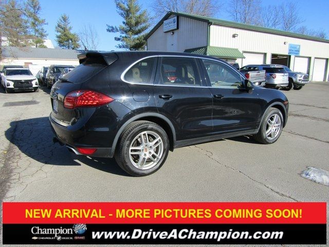 2013 Porsche Cayenne Base