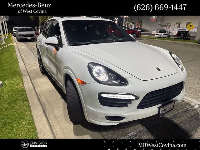 2013 Porsche Cayenne GTS