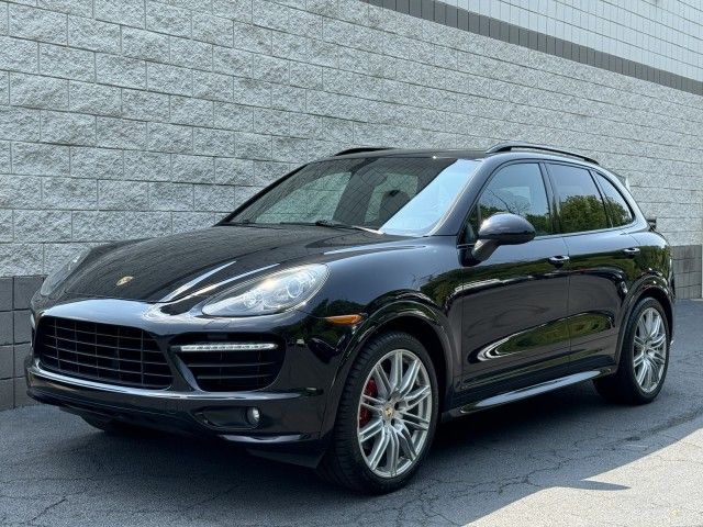 2013 Porsche Cayenne GTS