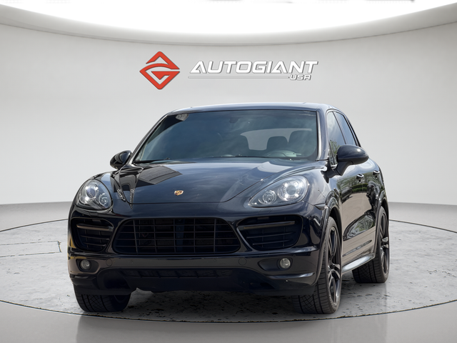 2013 Porsche Cayenne GTS