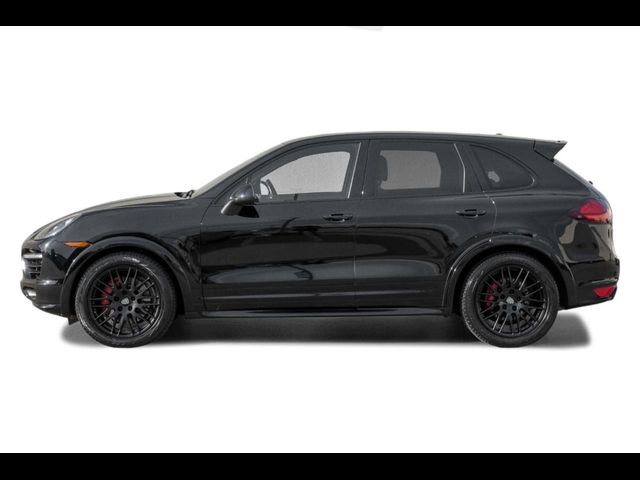 2013 Porsche Cayenne GTS