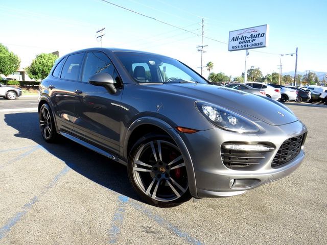 2013 Porsche Cayenne GTS