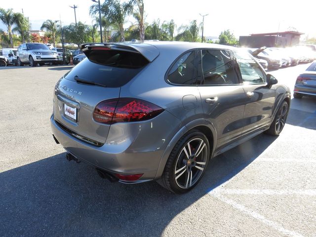 2013 Porsche Cayenne GTS