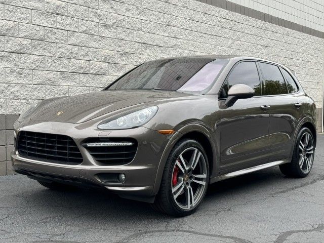 2013 Porsche Cayenne GTS