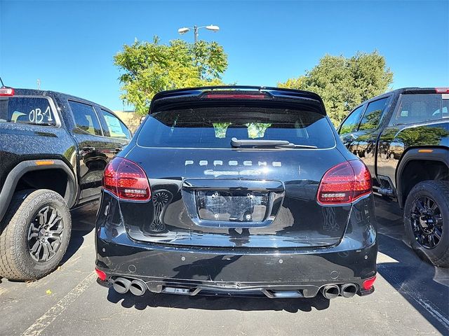 2013 Porsche Cayenne GTS