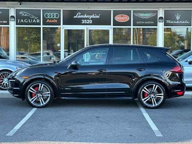 2013 Porsche Cayenne GTS