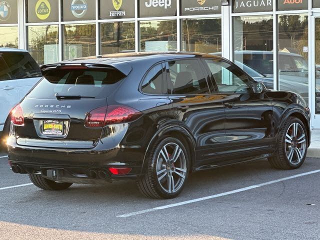 2013 Porsche Cayenne GTS