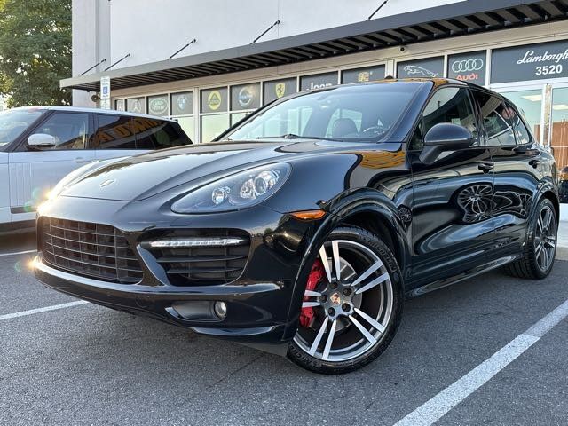 2013 Porsche Cayenne GTS