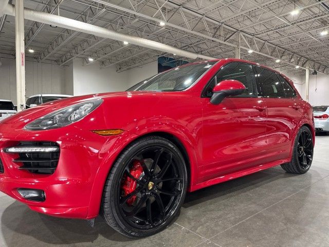 2013 Porsche Cayenne GTS