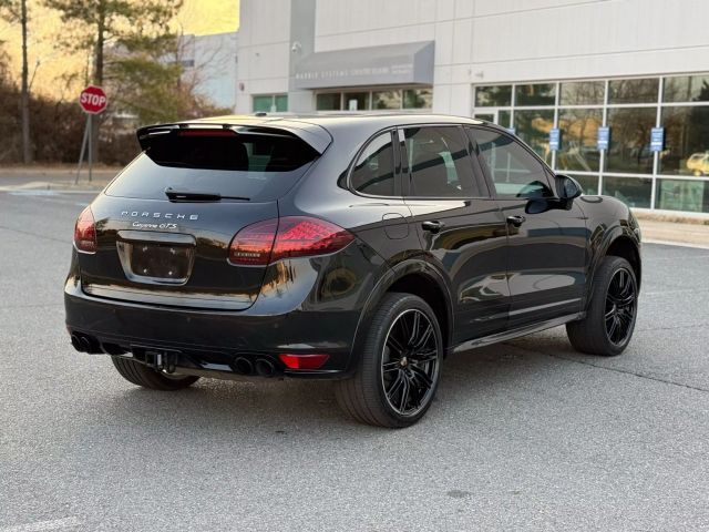 2013 Porsche Cayenne GTS