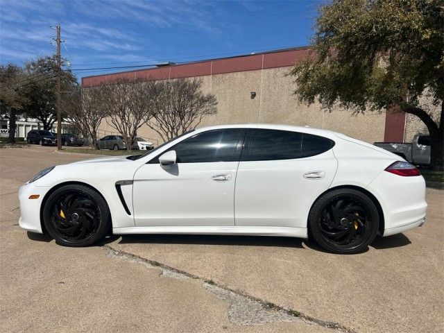 2013 Porsche Panamera 4