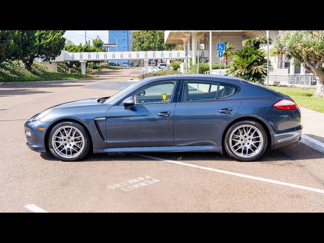 2013 Porsche Panamera 