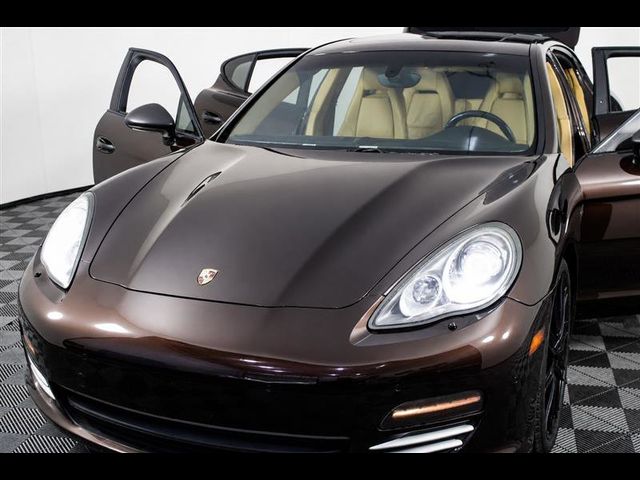 2013 Porsche Panamera 4 Platinum Edition