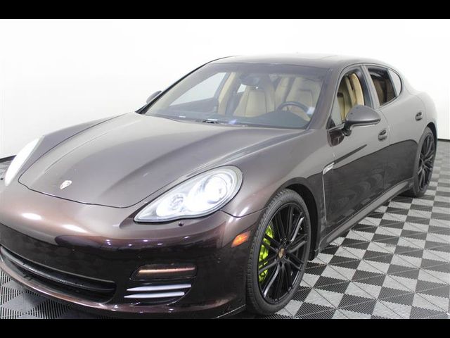 2013 Porsche Panamera 4 Platinum Edition