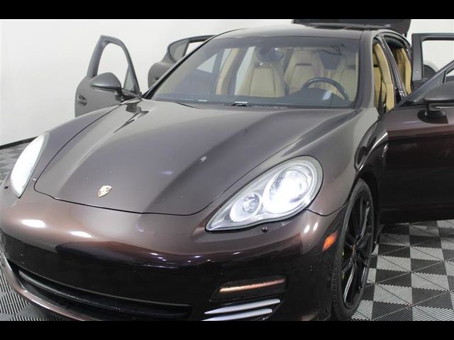 2013 Porsche Panamera 4 Platinum Edition