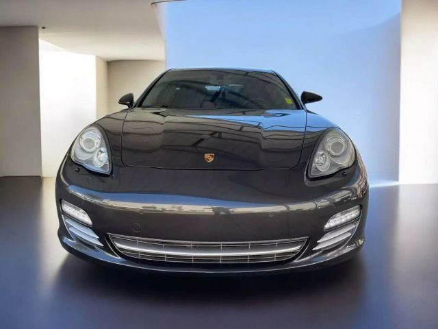 2013 Porsche Panamera 4