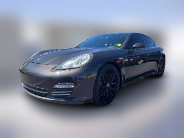 2013 Porsche Panamera 4