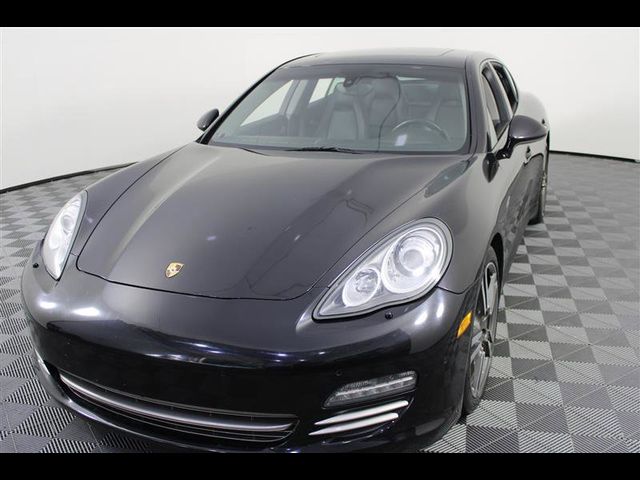 2013 Porsche Panamera Platinum Edition