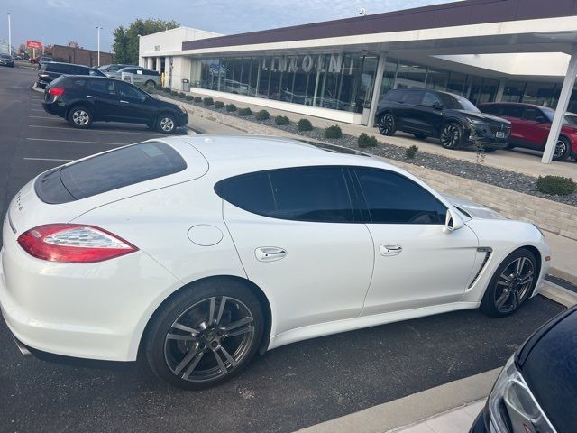 2013 Porsche Panamera Platinum Edition