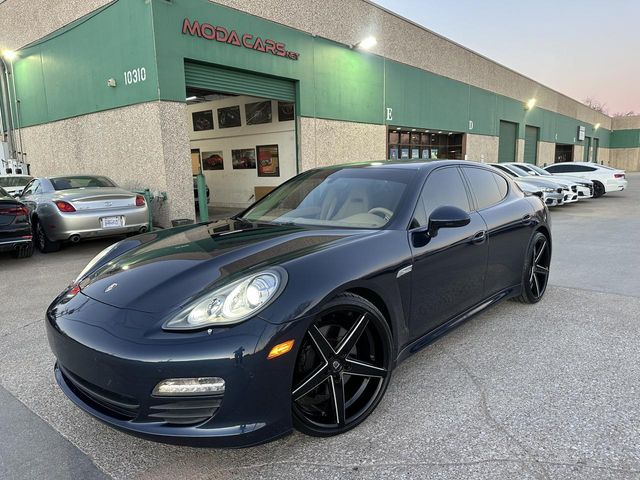 2013 Porsche Panamera 4 Platinum Edition