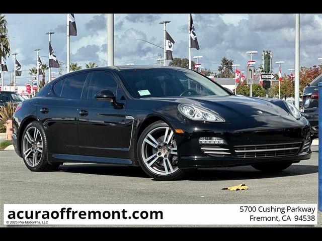 2013 Porsche Panamera Platinum Edition