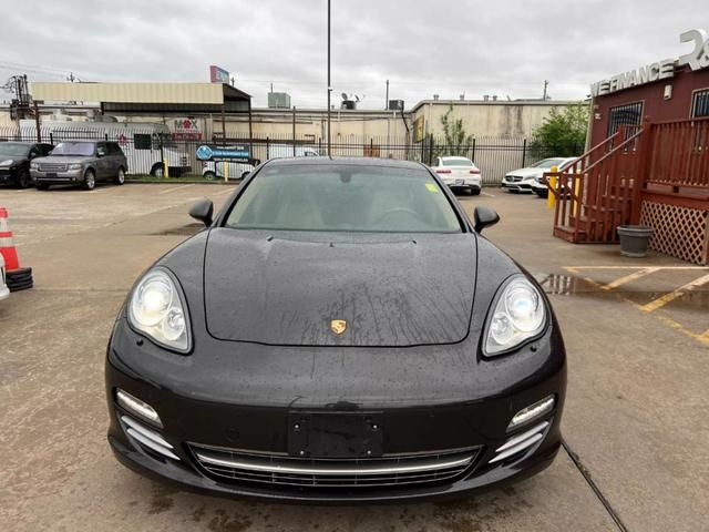 2013 Porsche Panamera Platinum Edition