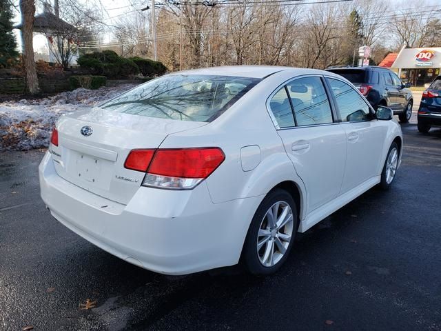 2013 Subaru Legacy 2.5i Premium