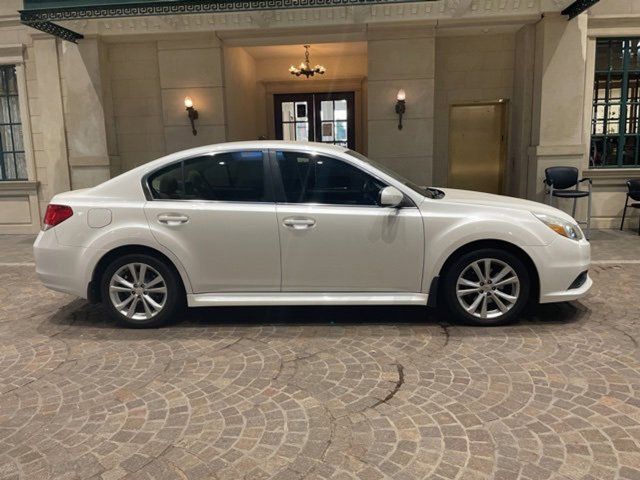 2013 Subaru Legacy 2.5i Premium