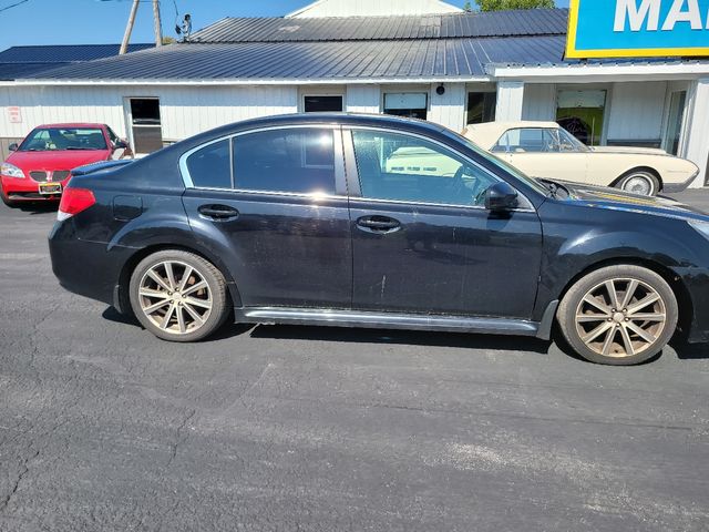 2013 Subaru Legacy 2.5i Sport