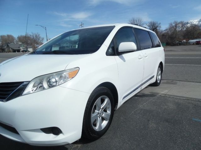 2013 Toyota Sienna 