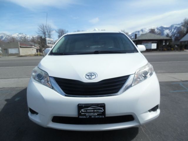 2013 Toyota Sienna 