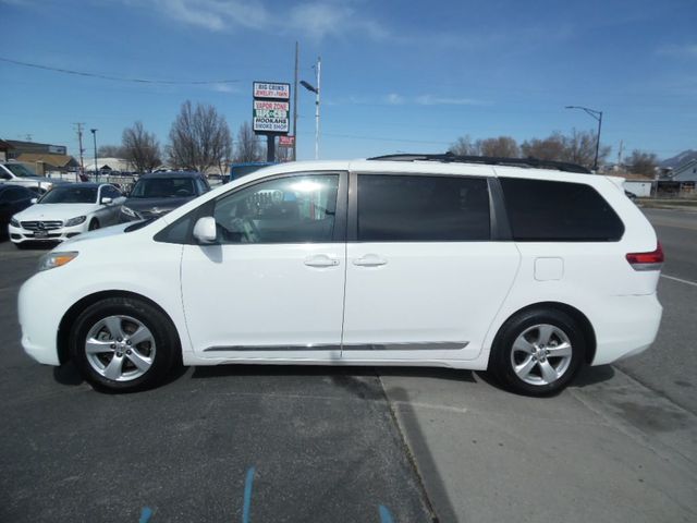 2013 Toyota Sienna 