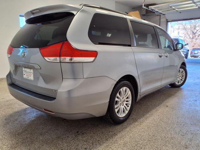 2013 Toyota Sienna 