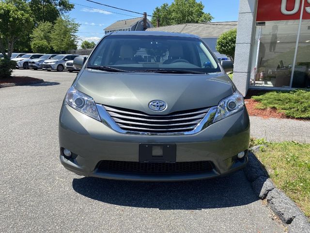 2013 Toyota Sienna XLE