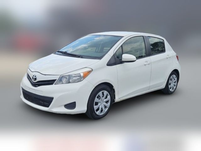 2013 Toyota Yaris LE