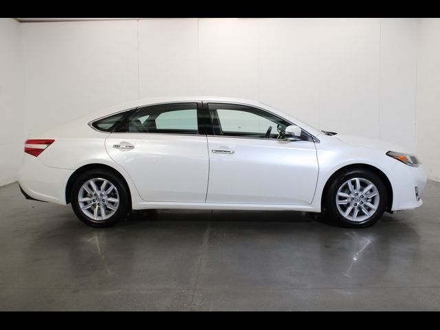 2013 Toyota Avalon XLE