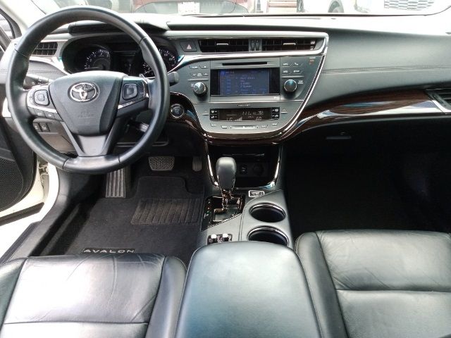 2013 Toyota Avalon XLE